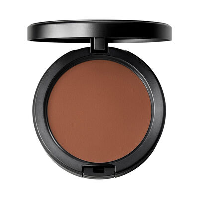 BASE NW57  STUDIO FIX POWDER 